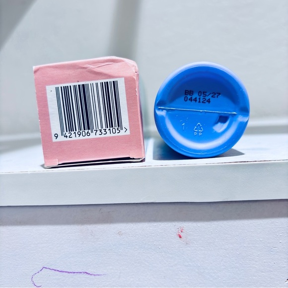 💦 evre. Wake Me Up™ Watermelon & Rose Face Mist (100 ml / 3.38 fl oz) - Picture 2 of 6